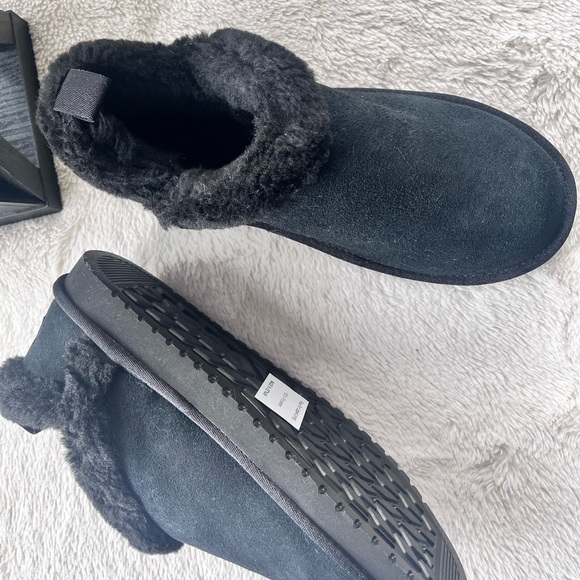 UGG Koolaburra Black Women's Slippers - Picture 2 of 6